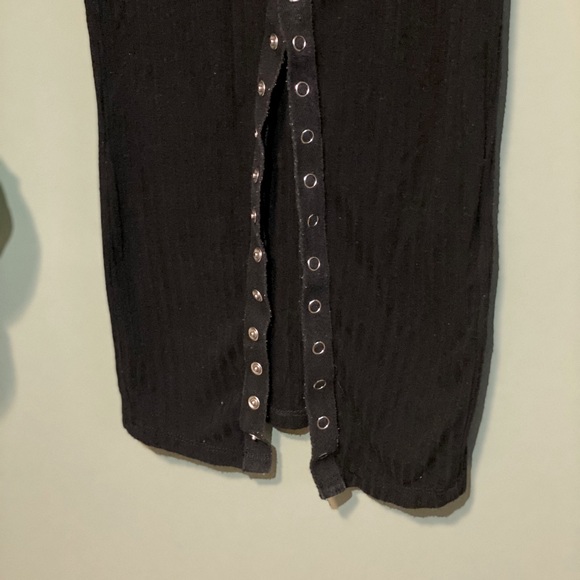 Ribbed black midi dress with split button detail - Picture 6 of 10